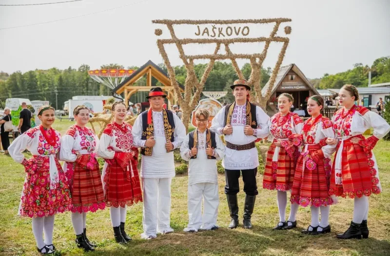 Novi Vinodolski - novi-vinodolski.info - Doživite vikend iz snova na omiljenoj obiteljskoj manifestaciji! Počinje najbogatiji Štrudlafest do sada!