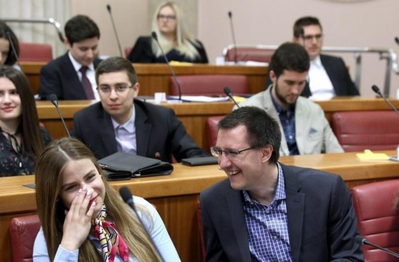Novi Vinodolski - novi-vinodolski.info - ODLUKA JE PALA, MINISTRICA JAVNO REKLA: Evo kolika studentima može biti minimalna satnica